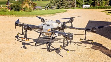 【話題】ドローン農業の新時代！DJi Agras T30で6000アクリッドの噴霧を実現