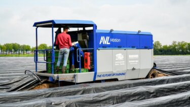 AVL Compact S9000で選別収穫するアスパラガスのロボット技術